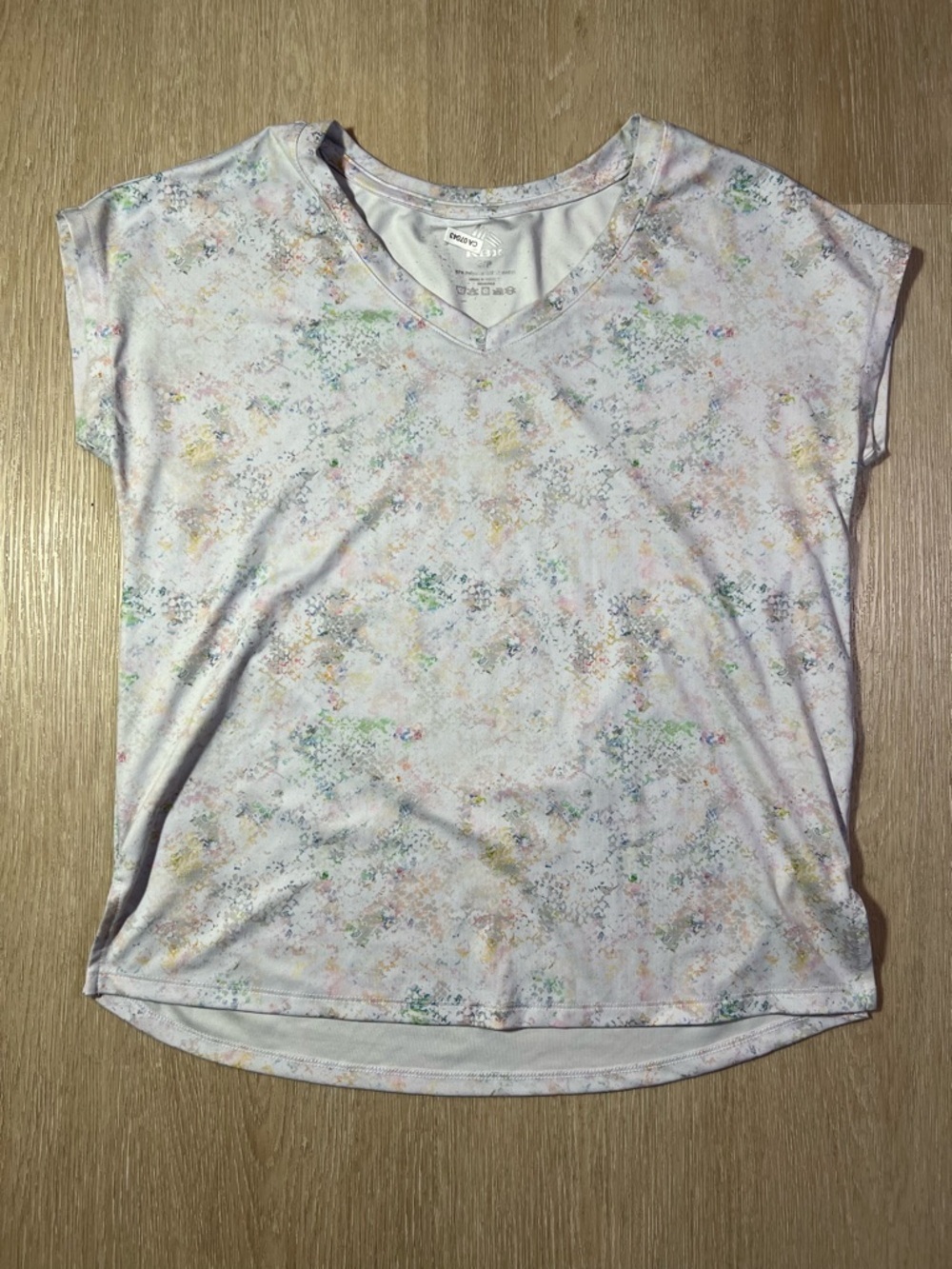 Women's Pastel Pain Splatter Speckled V-Neck Top